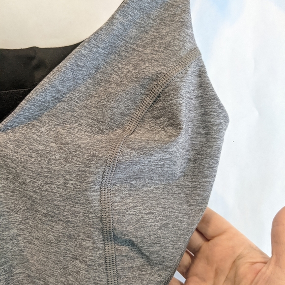 Lululemon Contour tank size 8 in EUC - Picture 8 of 11